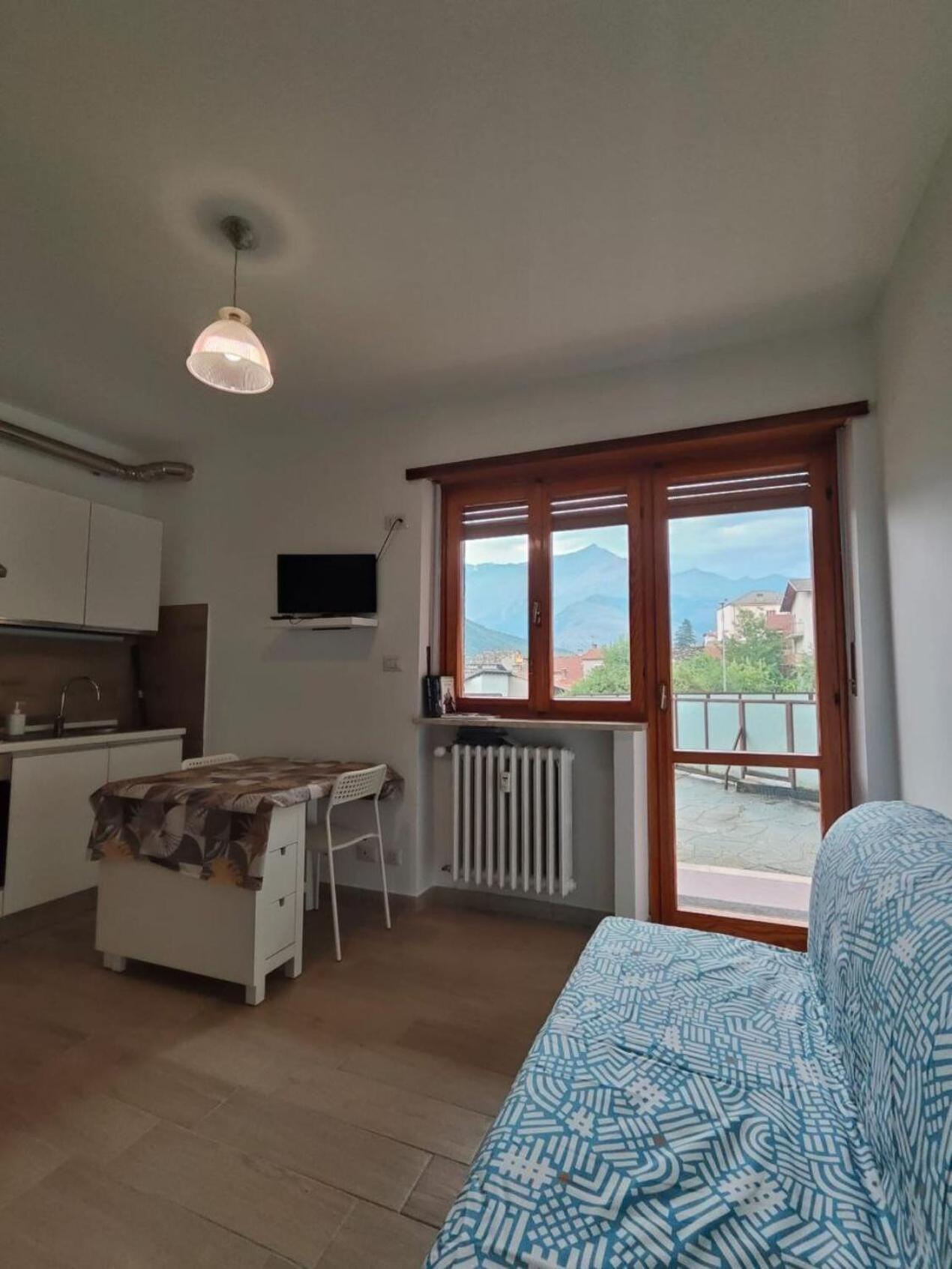 Casa Con Terrazzo E Vista Apartment Chiomonte Bagian luar foto